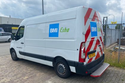 BMI/Esha Hoogkerk auto belettering + reflectie strepen