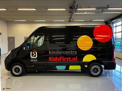 KidsFirst Akkrum voertuigbelettering